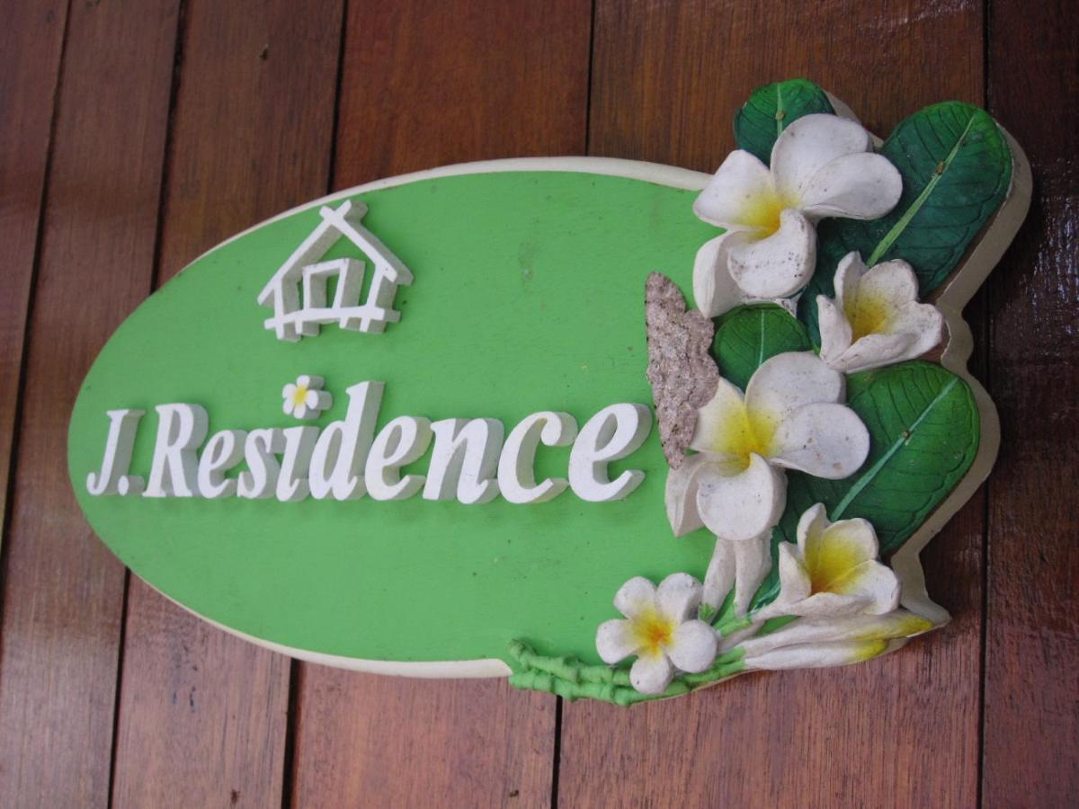 J Residence Kampong Kundassan Eksteriør billede